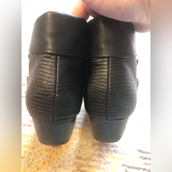 Kim Rogers | Black “Rachel” Ankle Bootie - Picture 5 of 9